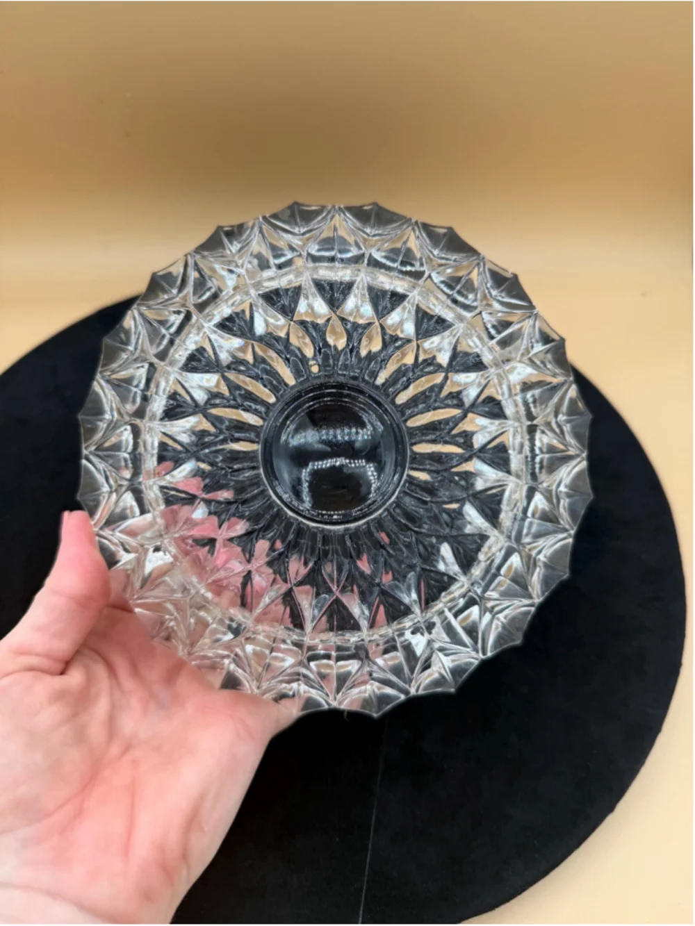 Vintage Clear Pressed Glass Serving Bowl Starburst Diamond Scalloped Rim 7.5&quo